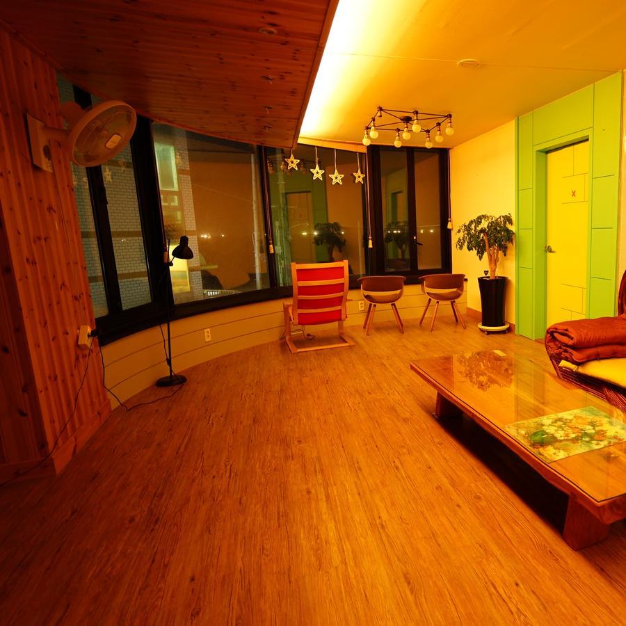 My Mother Guesthouse Jeju Exterior photo